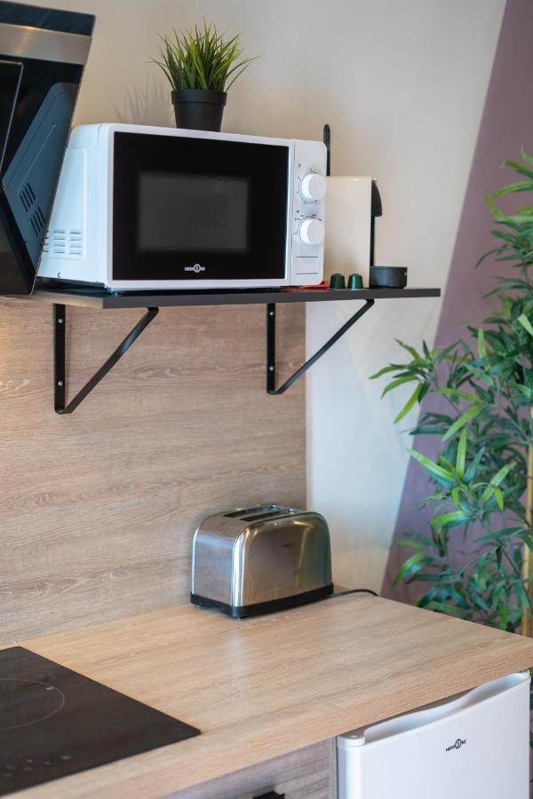 Capstay Color Valenciennes & Netflix Apartment